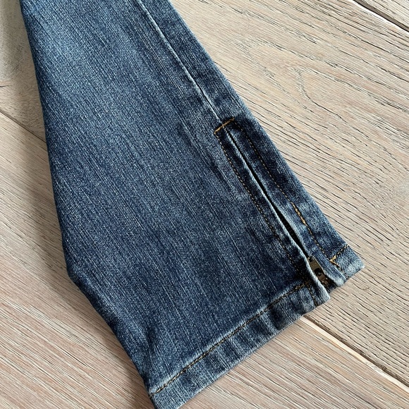 Plastic by glee Jeans - Picture 2 of 6